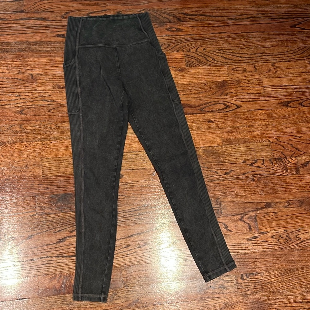 Aerie Offline Charcoal Leggings w/ pockets